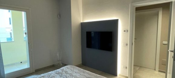 3-salle Appartement à Mirandola, Italy No. 16252 12