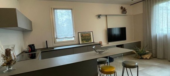 3-salle Appartement à Mirandola, Italy No. 16252 3