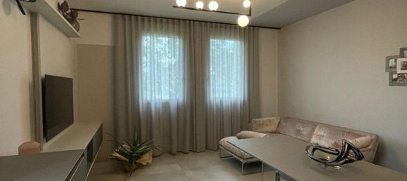 3-salle Appartement à Mirandola, Italy No. 16252 5