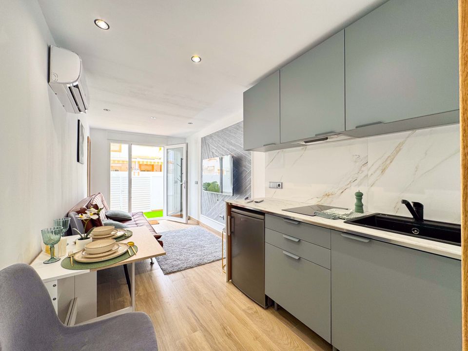 2 bedrooms Bungalow in Torrevieja, Spain No. 201382