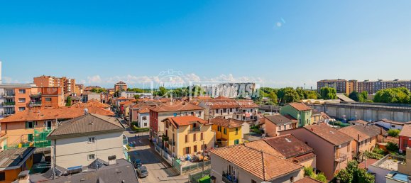 3 rooms Apartment in San Giuliano Milanese, Italy No. 274436 10