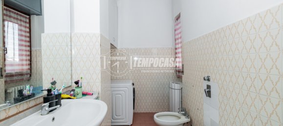 3 rooms Apartment in San Giuliano Milanese, Italy No. 274436 7