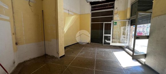 40m² Commercial property in Genoa, Italy No. 347672 10