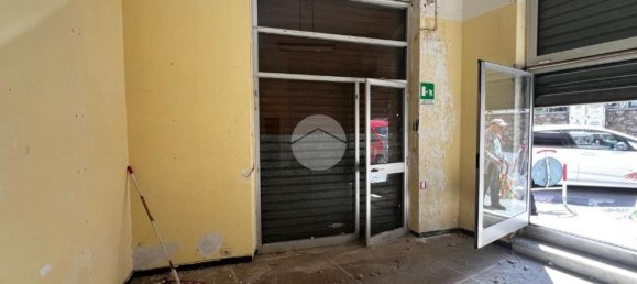 40m² Commercial property in Genoa, Italy No. 347672 7