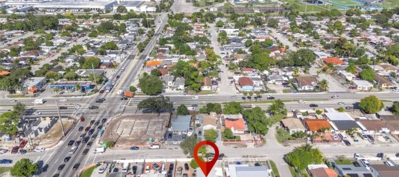 4 dormitorios villa en venta en Miami, Miami-Dade, Florida, USA № 614174 21