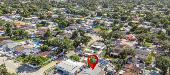 4 dormitorios villa en venta en Miami, Miami-Dade, Florida, USA № 614174 27