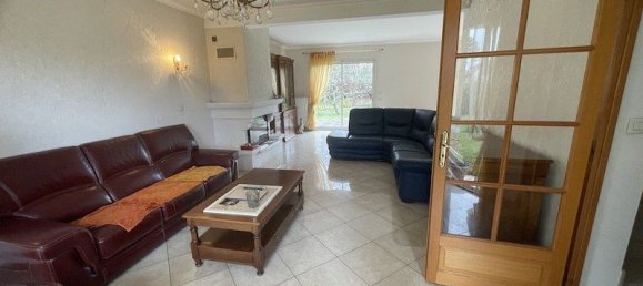 4 chambres Maison à Magny-les-Hameaux, France No. 173758 2