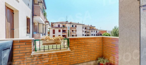 Apartamento de 3 divisões em Cento, Italy N.º 35660 17