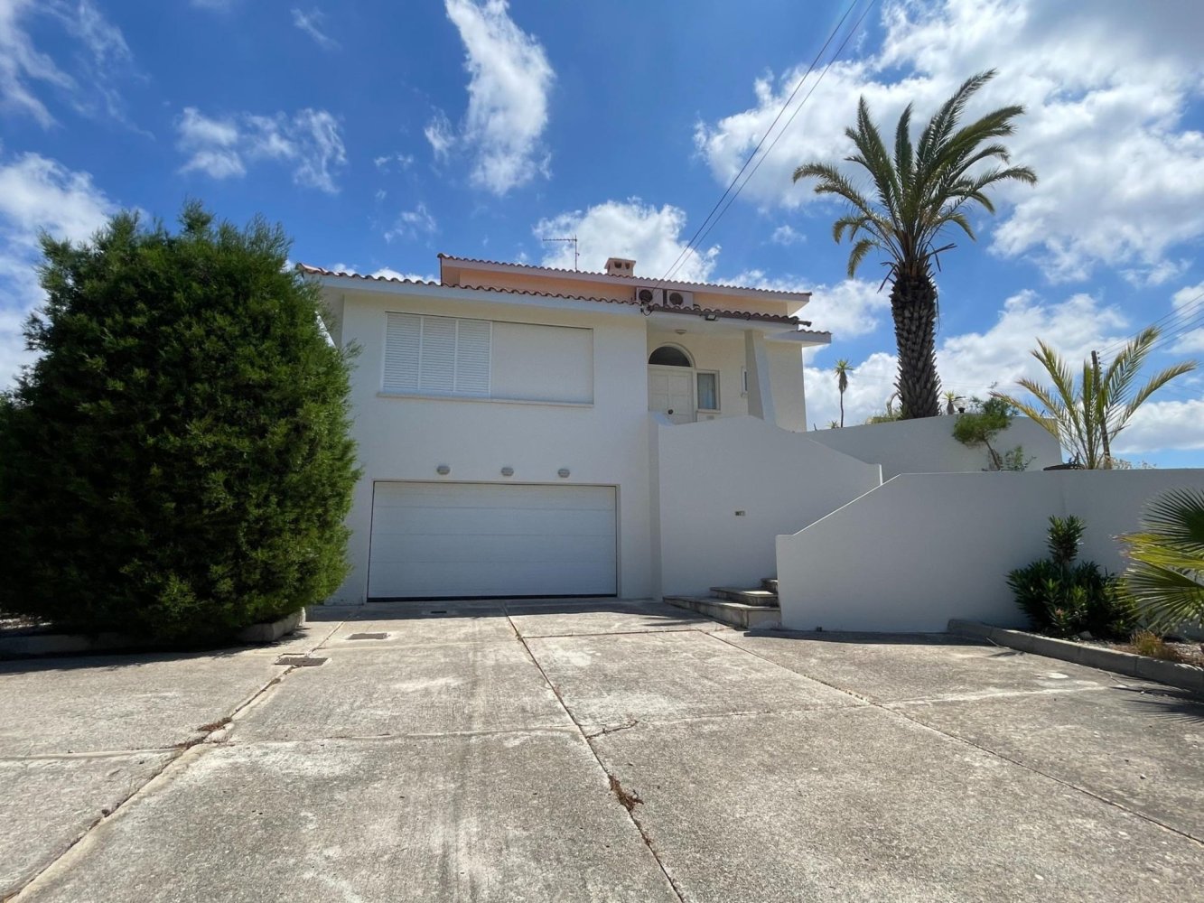 5 bedrooms Villa in Paphos, Cyprus No. 10257