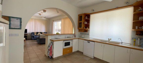 5 bedrooms Villa in Paphos, Cyprus No. 10257 15