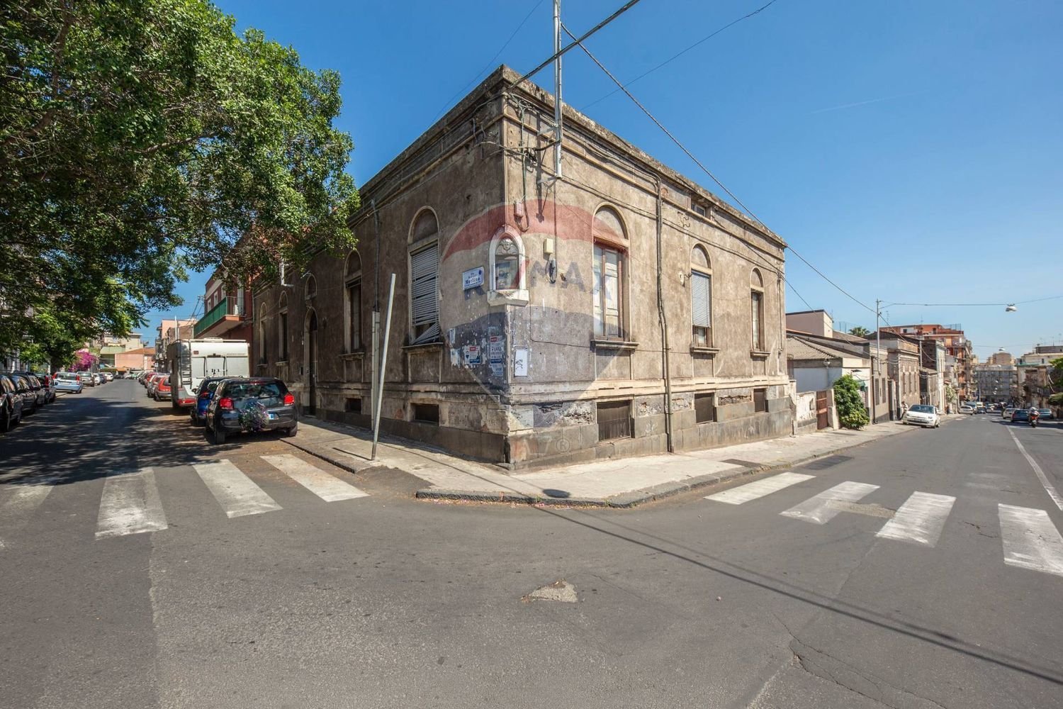 7 غرف نوم شقة في Catania, Italy رقم 390931