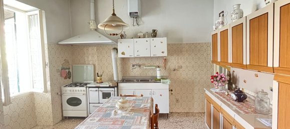 6 rooms House in Boissano, Italy No. 308141 2