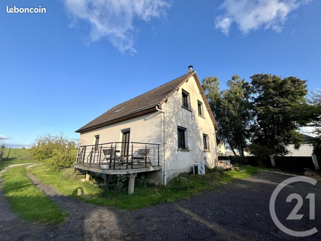 5 bedrooms House in Juvigny, France No. 225680