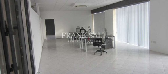  مكتب في Qormi, Malta 200متر مربع رقم 12925 2