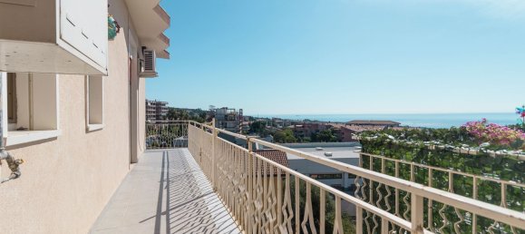 4 bedrooms Apartment in Tremestieri Etneo, Italy No. 381631 9