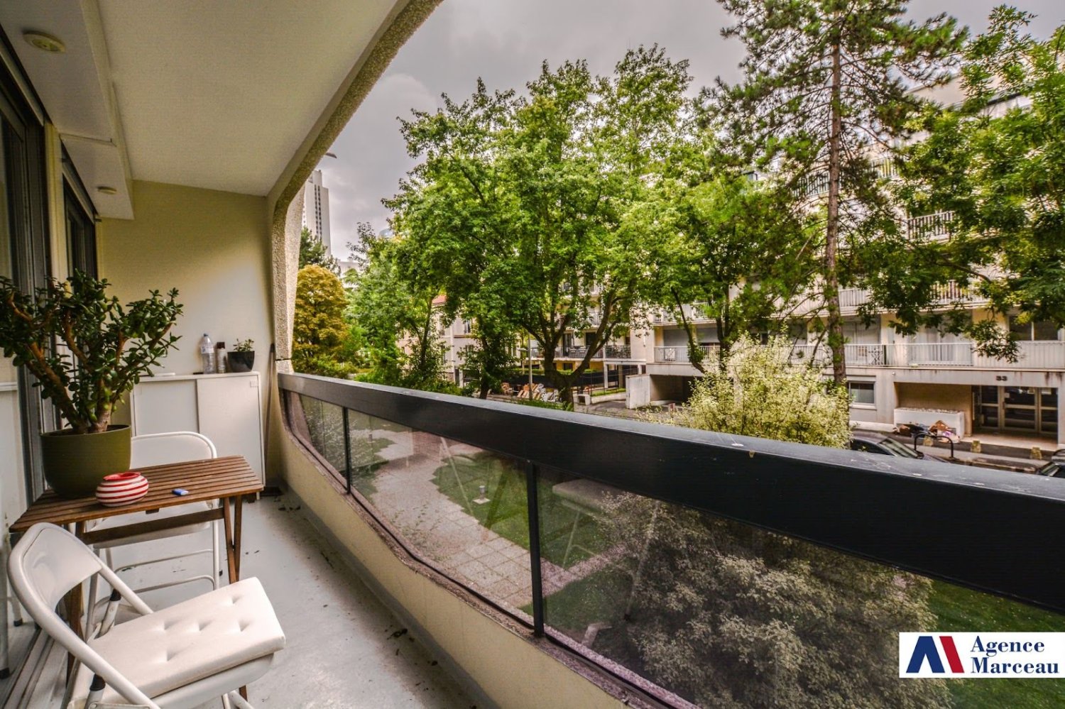 Studio in Courbevoie, France No. 296413