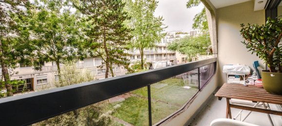 Studio in Courbevoie, France No. 296413 3