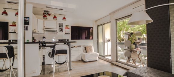 Studio in Courbevoie, France No. 296413 7