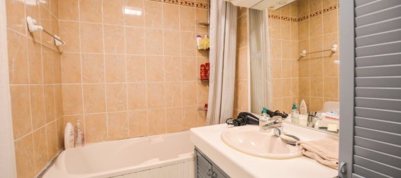 Studio in Courbevoie, France No. 296413 11