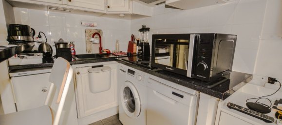 Studio in Courbevoie, France No. 296413 10