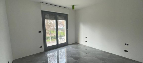 3 rooms Apartment in Moncalieri, Italy No. 210399 9