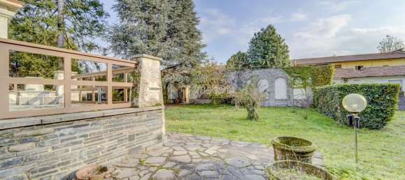6 rooms Villa in Castano Primo, Italy No. 127507 28