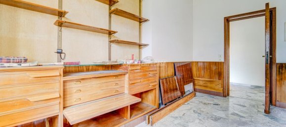 6 rooms Villa in Castano Primo, Italy No. 127507 12