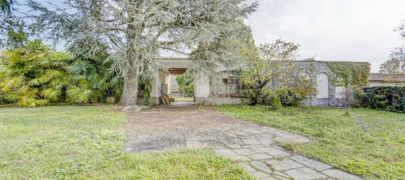 6 rooms Villa in Castano Primo, Italy No. 127507 44