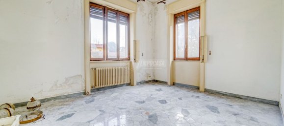 6 rooms Villa in Castano Primo, Italy No. 127507 4