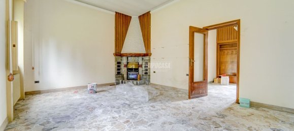 6 rooms Villa in Castano Primo, Italy No. 127507 7
