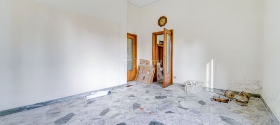 6 rooms Villa in Castano Primo, Italy No. 127507 5