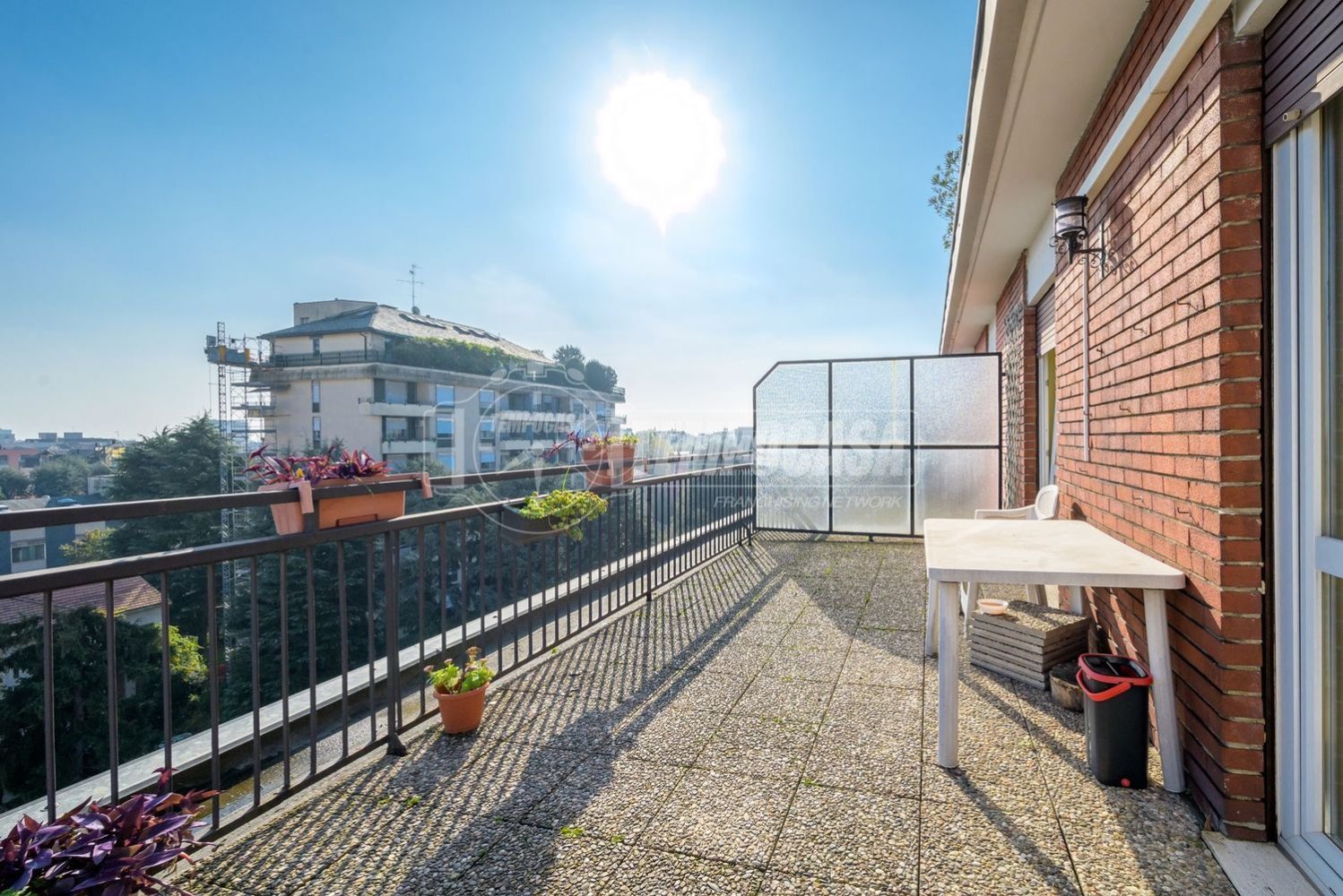 Квартира с 2 комнатами в Милан, Италия № 248521