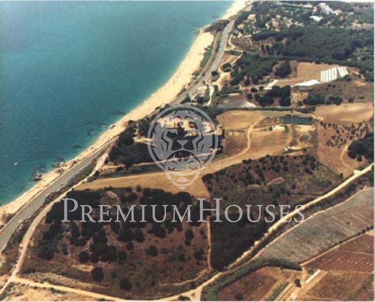  Land in Sant Pol de Mar, Spain No. 248023