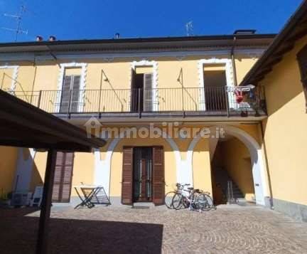 Apartamento T2 em Cernusco sul Naviglio, Italy N.º 284605