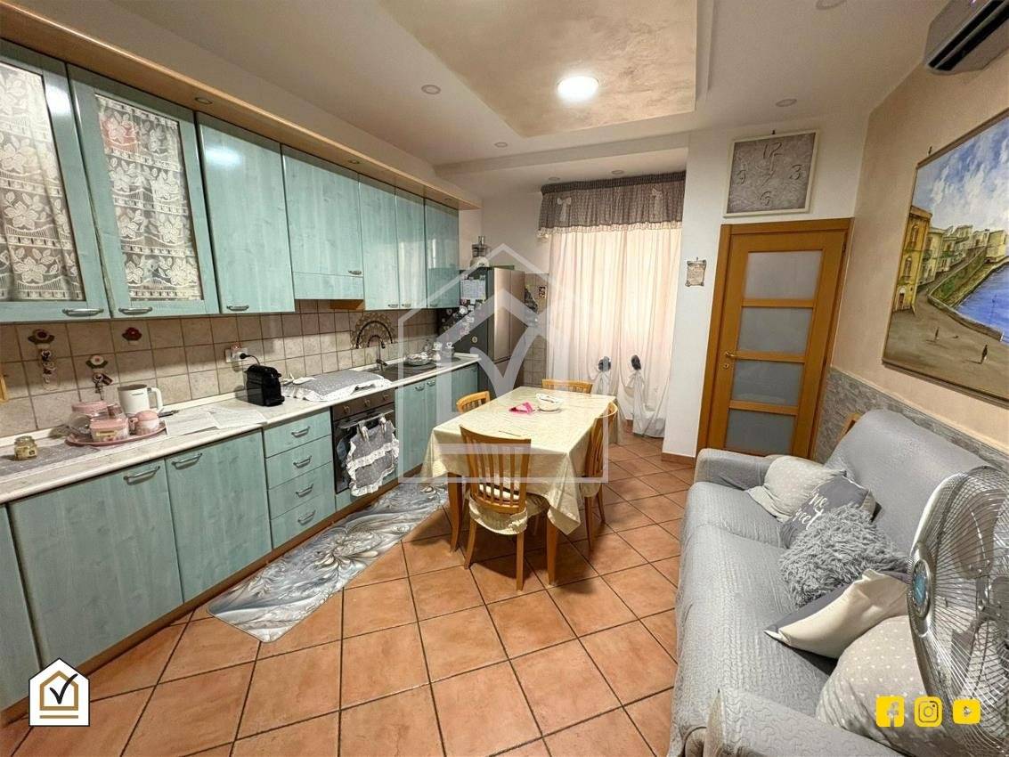 Квартира с 2 спальнями в Бари, Италия № 374440