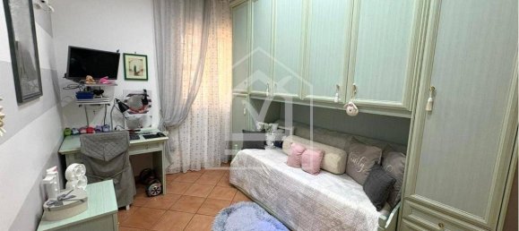 Квартира с 2 спальнями в Бари, Италия № 374440 4