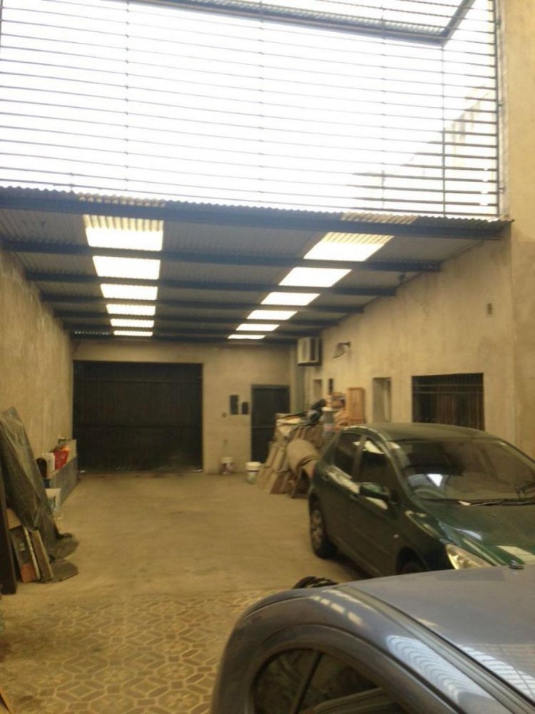 340m² Building in Cordoba, Argentina No. 104270