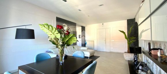 4-salle Appartement à San Giorgio a Cremano, Italy No. 6007 5