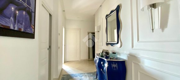 4-salle Appartement à San Giorgio a Cremano, Italy No. 6007 13