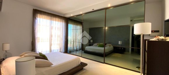 4-salle Appartement à San Giorgio a Cremano, Italy No. 6007 15