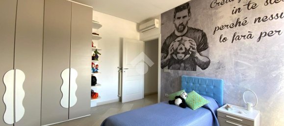 4-salle Appartement à San Giorgio a Cremano, Italy No. 6007 17