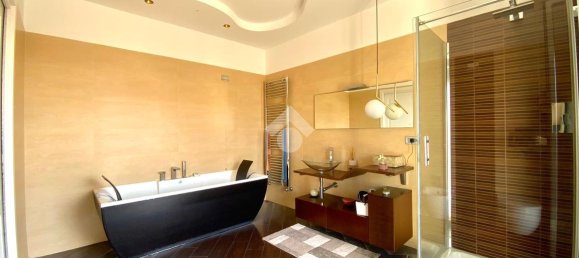 4-salle Appartement à San Giorgio a Cremano, Italy No. 6007 20