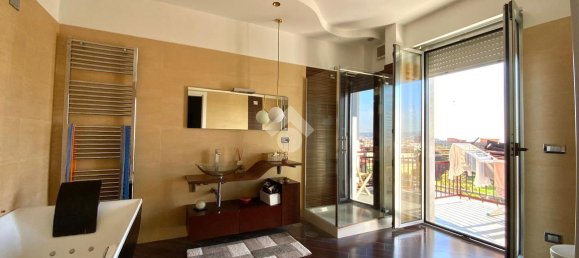 4-salle Appartement à San Giorgio a Cremano, Italy No. 6007 21