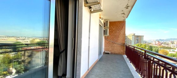 4-salle Appartement à San Giorgio a Cremano, Italy No. 6007 10