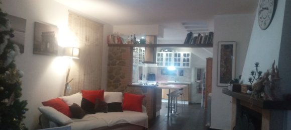 5 rooms House in Tuoro sul Trasimeno, Italy No. 255831 2