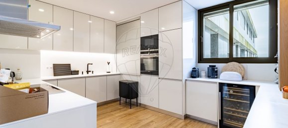 Apartamento de 4 dormitorios en Matosinhos, Portugal No. 112749 15