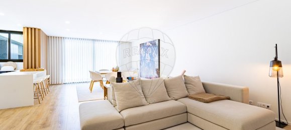 Apartamento de 4 dormitorios en Matosinhos, Portugal No. 112749 6