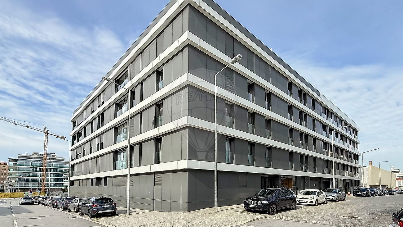 Apartamento de 4 dormitorios en Matosinhos, Portugal No. 112749