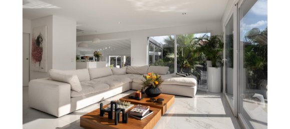 5 bedrooms Villa in Cascais, Portugal No. 204536 6