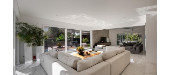 5 bedrooms Villa in Cascais, Portugal No. 204536 8